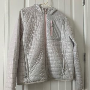 Vinyard Vines women’s puffer jacket